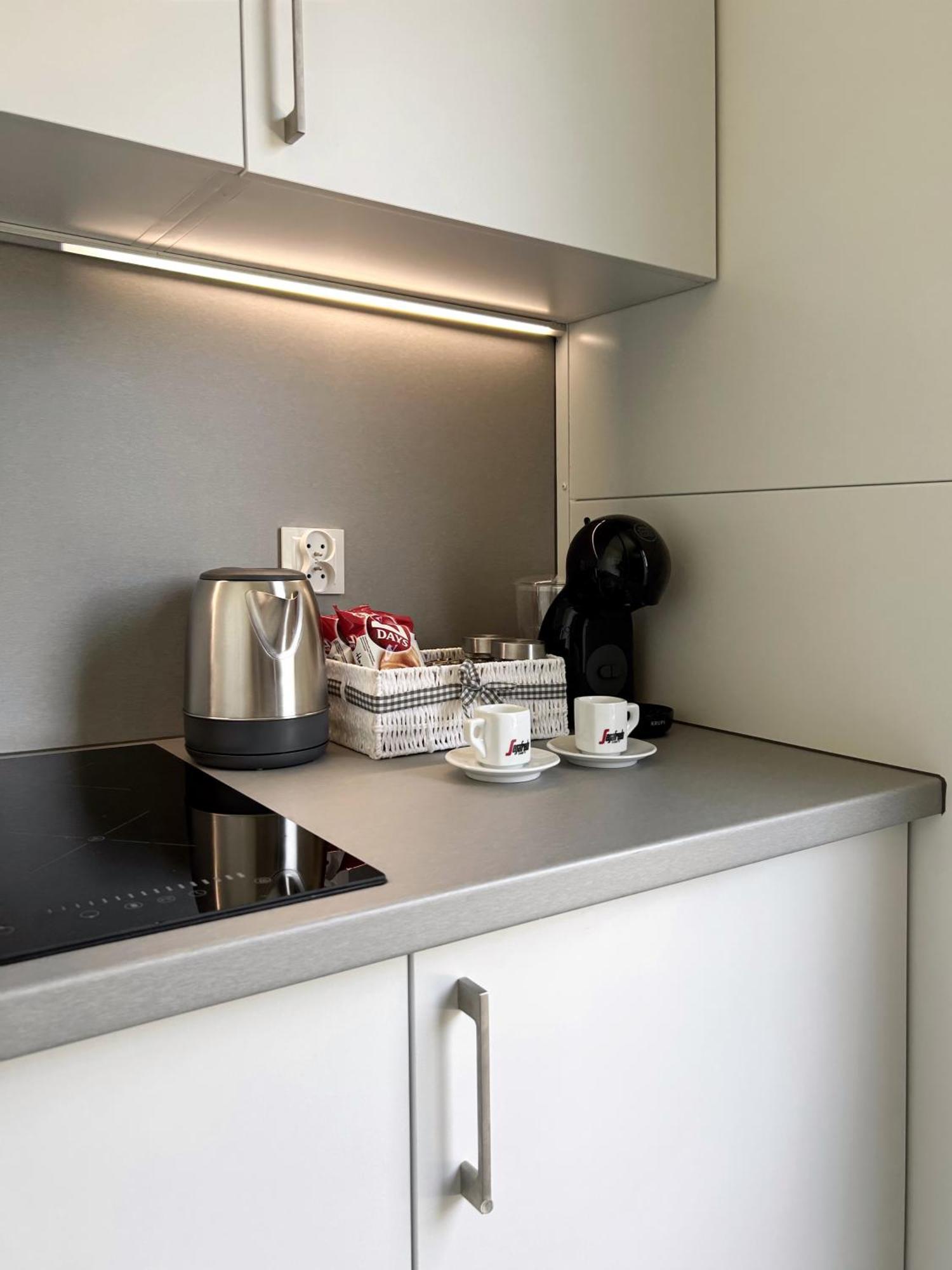 Tiny House Mezi Sklepy Apartment Kobyli Exterior photo